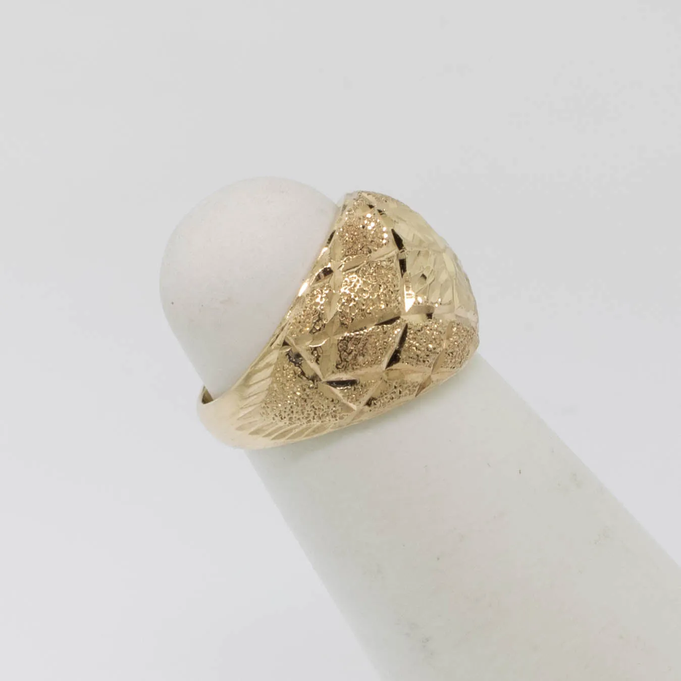 14K Yellow Gold Textured Diamond-Cut Dome Ring Size 2.75 Preowned Jewelry