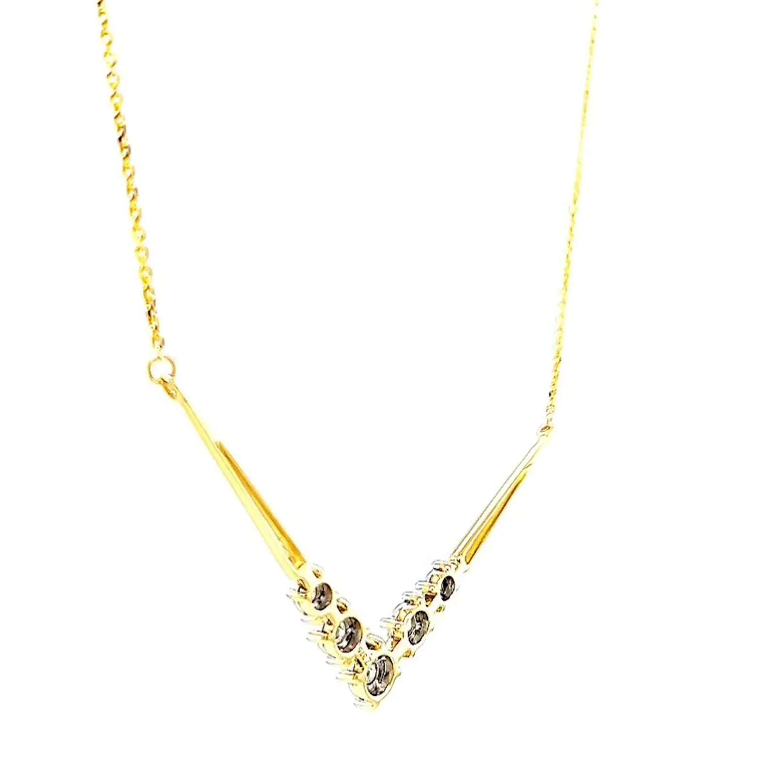 9ct Two Tone Gold Round Brilliant Cut with 0.10 Carat tw of Diamonds Necklace