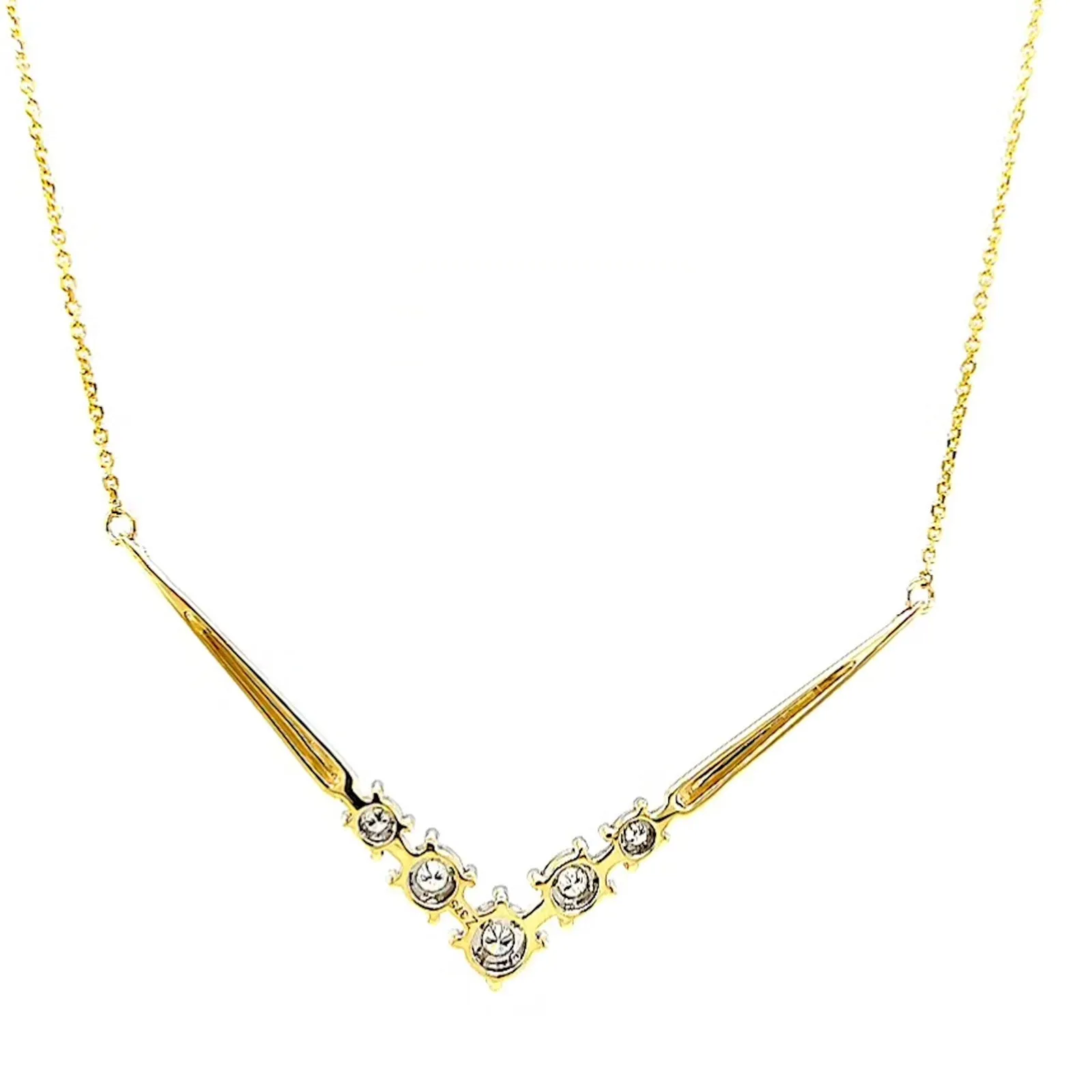 9ct Two Tone Gold Round Brilliant Cut with 0.10 Carat tw of Diamonds Necklace