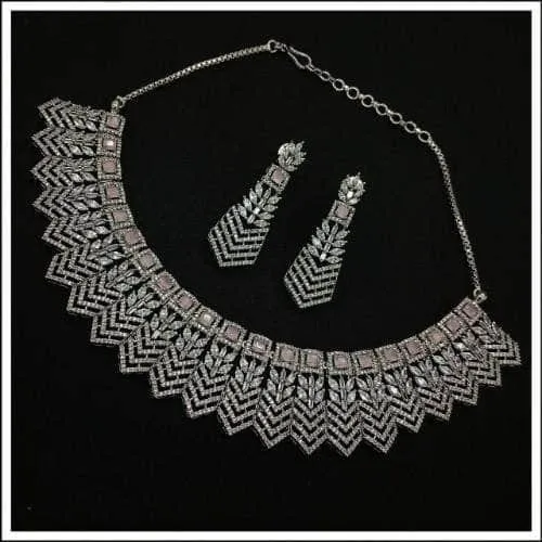 Ad Edgy Necklace And Earing Set