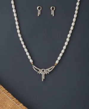 Beautiful Stone Studded Pearl Necklace Set