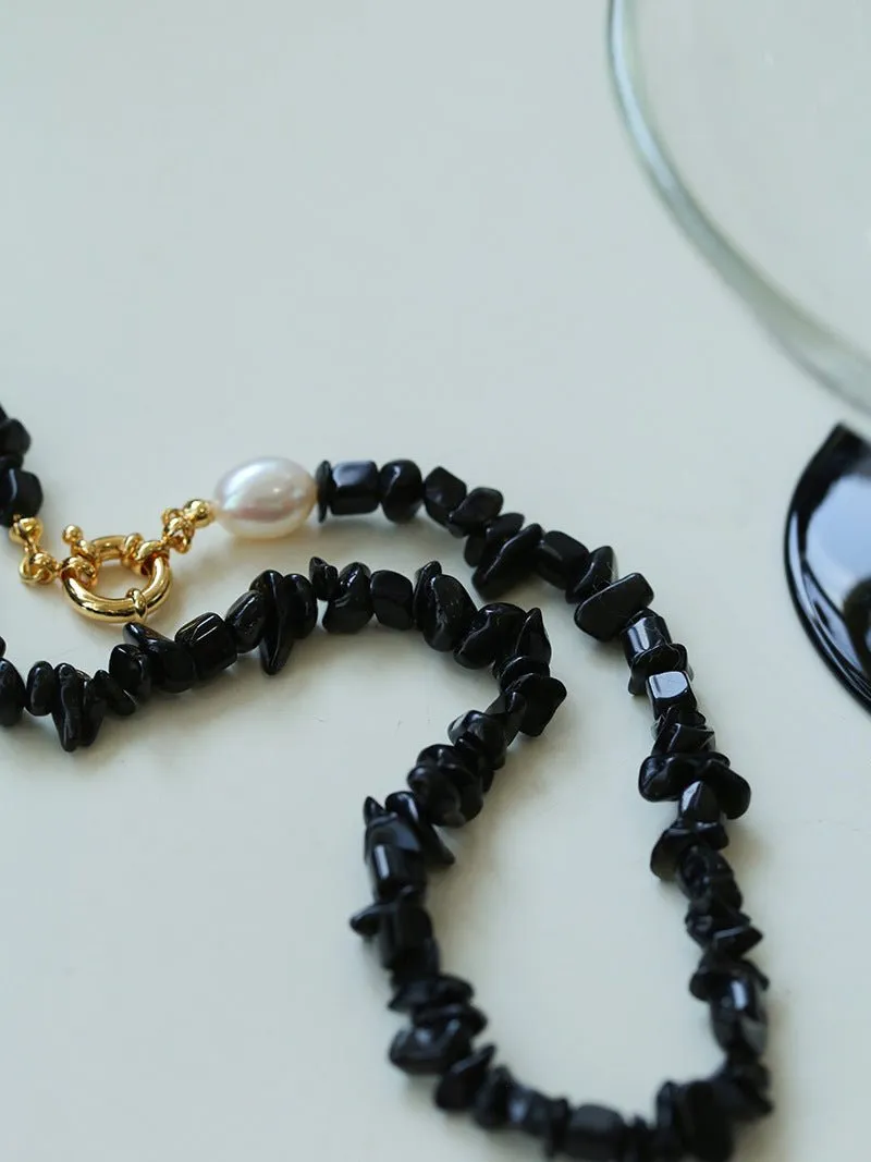 Brilliant Black Agate Crushed Stone and Pearl Necklace