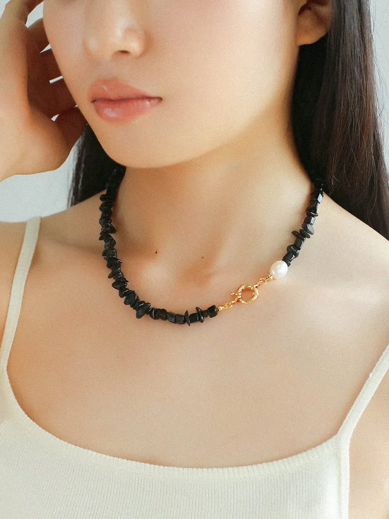 Brilliant Black Agate Crushed Stone and Pearl Necklace