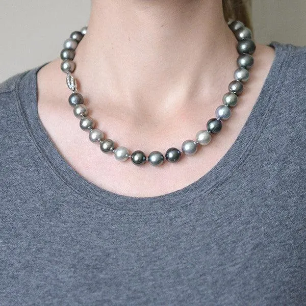 Estate 18kt & Diamond Tahitian Pearl Necklace 19"