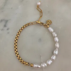 Gold Box Chain Pearl Bracelet